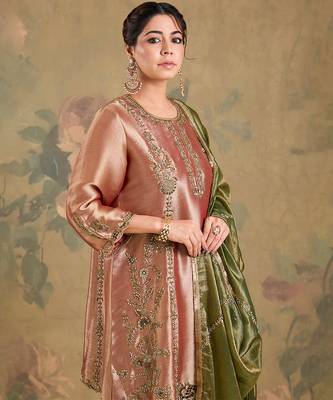Metallic peach embroidered tissue kurta set 5