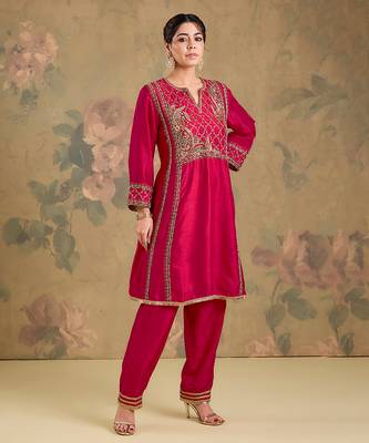 Magenta pink embroidered silk kurta set 3