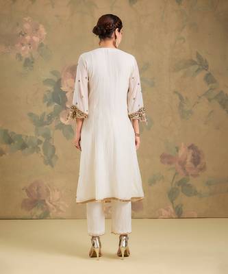 Ivory embroidered mul chanderi anarkali set 2