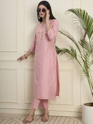 Women Ethnic Motifs Embroidered Regular Thread Work Kurta with Trouser 5