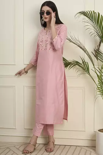 Women Ethnic Motifs Embroidered Regular Thread Work Kurta with Trouser