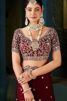 Fendy satin saree with full c-pallu cut-work embroidery 4