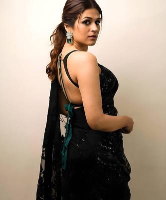 Black georgette saree with heavy multi-embroidery stitch work 1