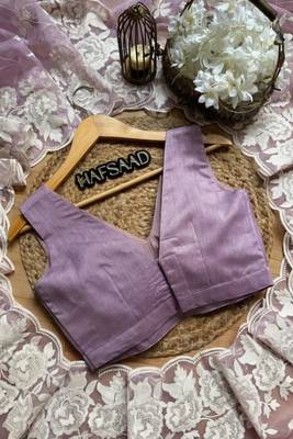 Lavender soft organza saree with floral embroidery & raw silk blend blouse 3