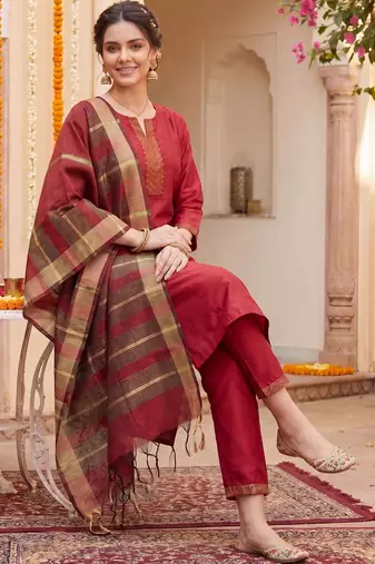 Women Ethnic Motifs Regular Thread Work Kurta with Trousers & With Dupatta