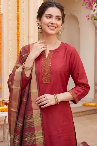 Women Ethnic Motifs Regular Thread Work Kurta with Trousers & With Dupatta
