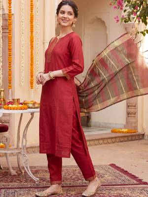 Women Ethnic Motifs Regular Thread Work Kurta with Trousers & With Dupatta 3