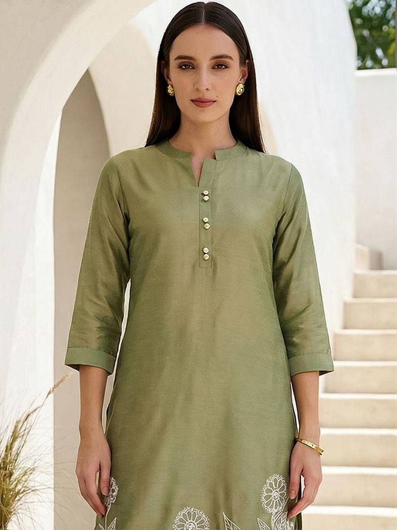 Women Floral Embroidered Regular Thread Work Kurta with Trousers