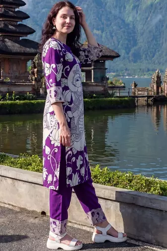Women Ethnic Motifs Printed Regular Pure Cotton Kurta with Trousers