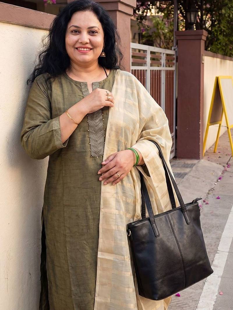 Women Ethnic Motifs Regular Thread Work Kurta with Trousers & With Dupatta