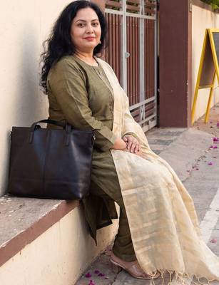 Women Ethnic Motifs Regular Thread Work Kurta with Trousers & With Dupatta 2