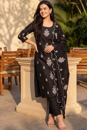 Women Ethnic Motifs Embroidered Regular Thread Work Kurta with Trousers & With Dupatta