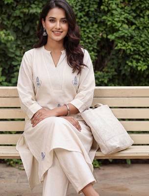 Women Ethnic Motifs Embroidered Regular Thread Work Pure Cotton Kurta with Palazzos 5