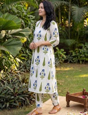 Women Floral Printed Regular Pure Cotton Kurta with Trousers 2