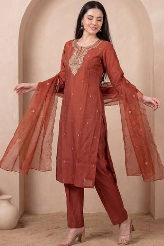 Women Ethnic Motifs Embroidered Regular Thread Work Kurta with Trousers & With Dupatta