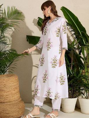 Women Floral Printed Pure Cotton A-Line Kurta with Trousers 4
