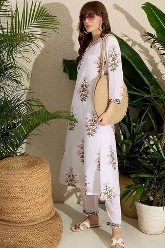 Women Floral Printed Pure Cotton A-Line Kurta with Trousers