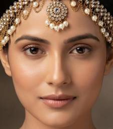 white color kundan & agate stone maang tikka | gold plated