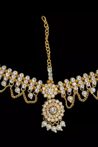 white color kundan & agate stone maang tikka | gold plated