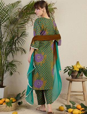 Women Floral Printed Regular Beads and Stones Kurta with Trousers & With Dupatta 5