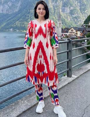 Women Ethnic Motifs Printed Regular Pure Cotton Kurta with Trousers 1