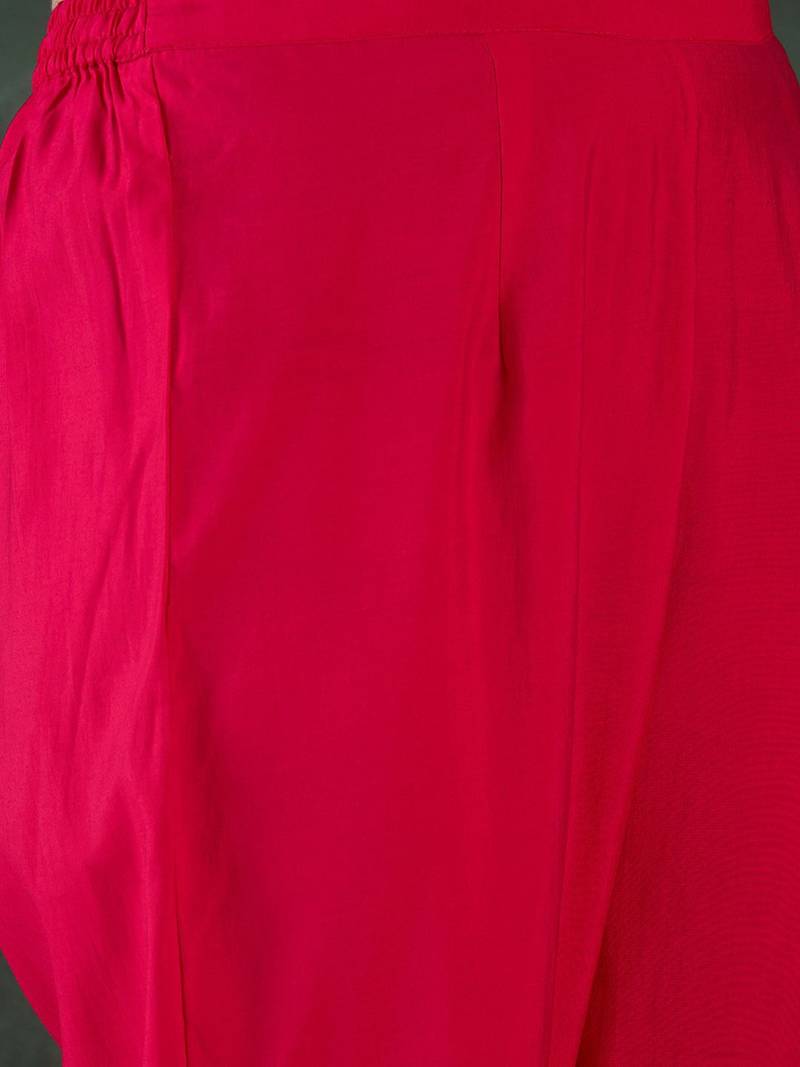 Women Floral Embroidered Kurta with Trousers