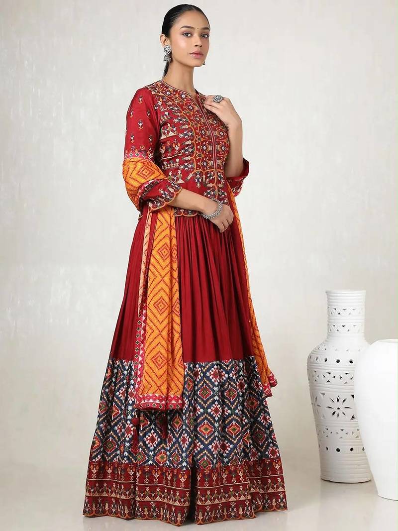 Red Navratri Dress Muslin Chaniya Choli