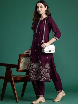 Ethnic Motifs Embroidered Sequinned Kurta with Trousers 1