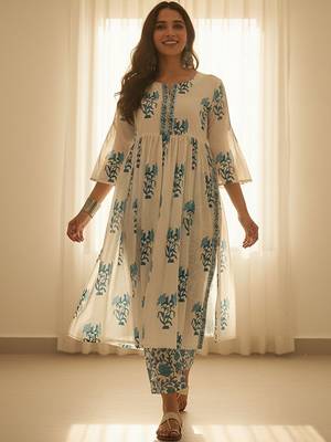 Floral Printed Empire V-Neck Pure Cotton A-Line Kurta with Trousers 1