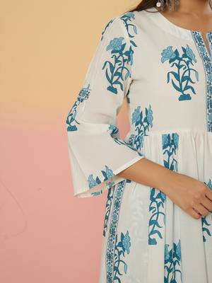 Floral Printed Empire V-Neck Pure Cotton A-Line Kurta with Trousers 7