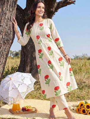 Women Floral Printed Regular Pure Cotton Kurta with Trousers 1
