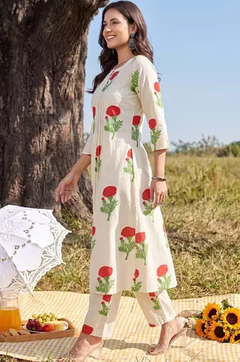 Women Floral Printed Regular Pure Cotton Kurta with Trousers