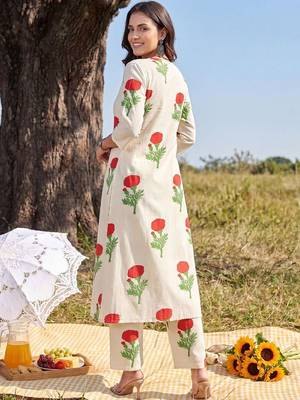 Women Floral Printed Regular Pure Cotton Kurta with Trousers 4