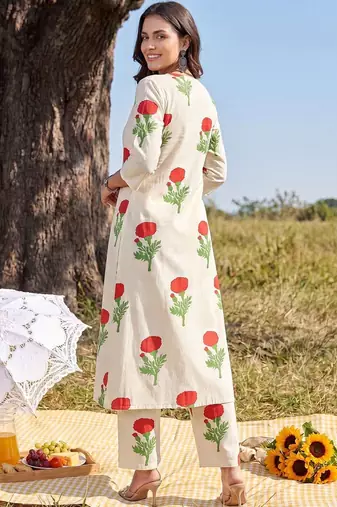 Women Floral Printed Regular Pure Cotton Kurta with Trousers