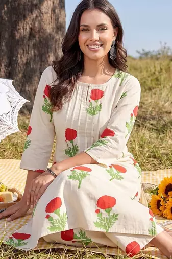 Women Floral Printed Regular Pure Cotton Kurta with Trousers
