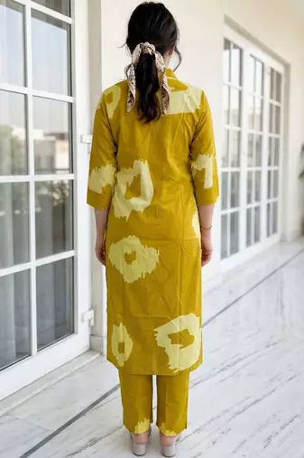Women Printed Regular Pure Cotton Kurta with Trousers