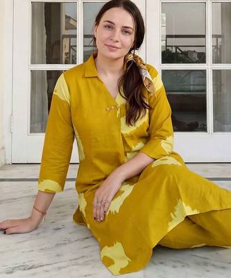 Women Printed Regular Pure Cotton Kurta with Trousers 6