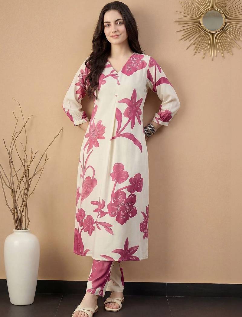 Women Floral Printed Regular Kurta with Trousers