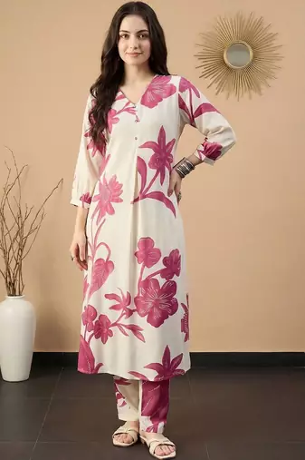 Women Floral Printed Regular Kurta with Trousers