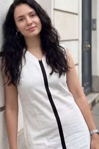 Women Regular Kurta with Trousers