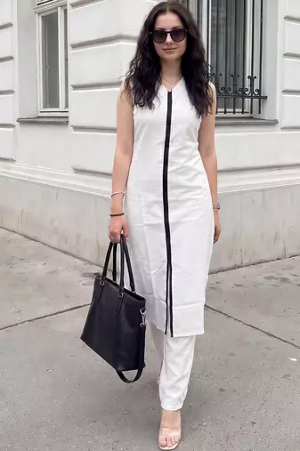 Women Regular Kurta with Trousers