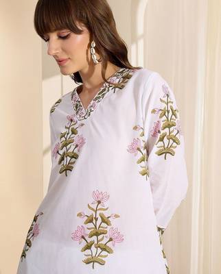 Women Floral Printed Regular Pure Cotton Kurta with Trousers 2