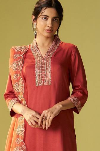Women Floral Embroidered Kurta with Trousers & Dupatta