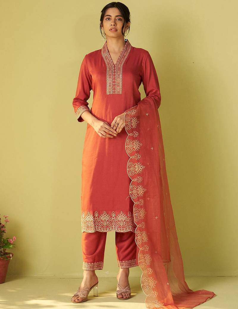 Women Floral Embroidered Kurta with Trousers & Dupatta