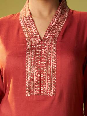 Women Floral Embroidered Kurta with Trousers & Dupatta 3