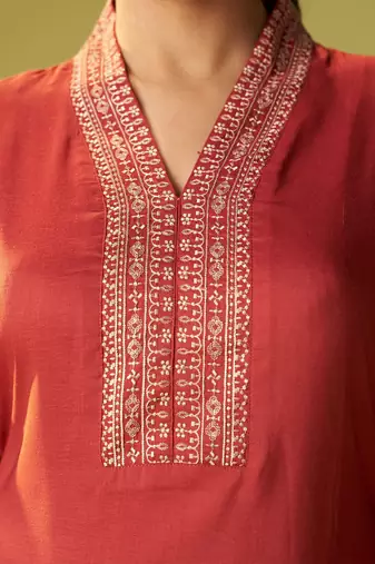 Women Floral Embroidered Kurta with Trousers & Dupatta