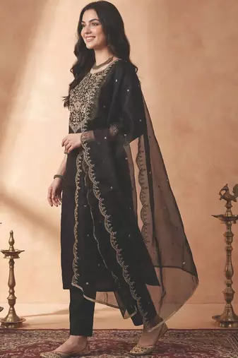 Women Floral Embroidered Regular Thread Work Kurta with Trousers & With Dupatta
