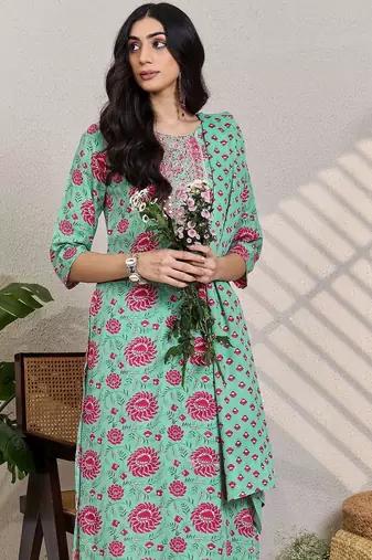 Women Floral Printed Regular Mirror Work Kurta & Trousers With Dupatta