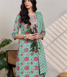 Women Floral Printed Regular Mirror Work Kurta & Trousers With Dupatta