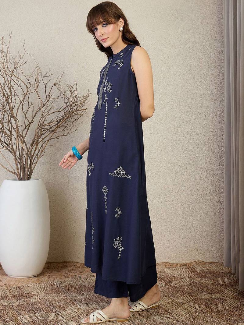 Women Woven Design Embroidered Cotton Kurta with Palazzos